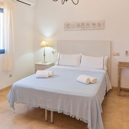 Es Lliri Blanc Villa Cala Saona Luaran gambar