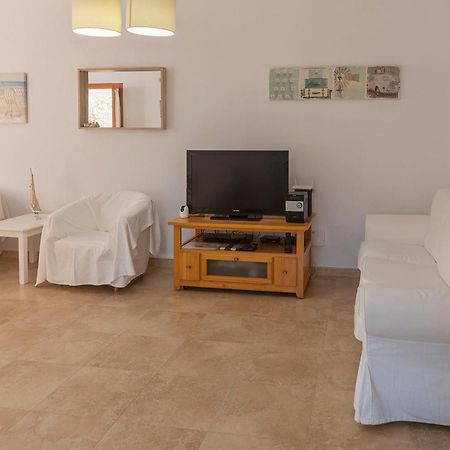 Es Lliri Blanc Villa Cala Saona Luaran gambar